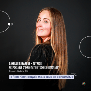 Camille Lebarque, tutrice en entreprise d'une étudiante de rennes pose pour le shooting de la journée internationale des droits des femmes